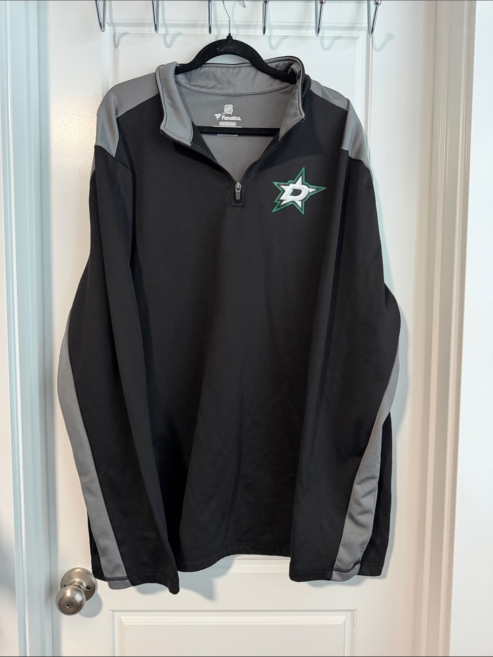 Fanatics Black & Grey Half-Zip Pullover with Dallas Stars Logo